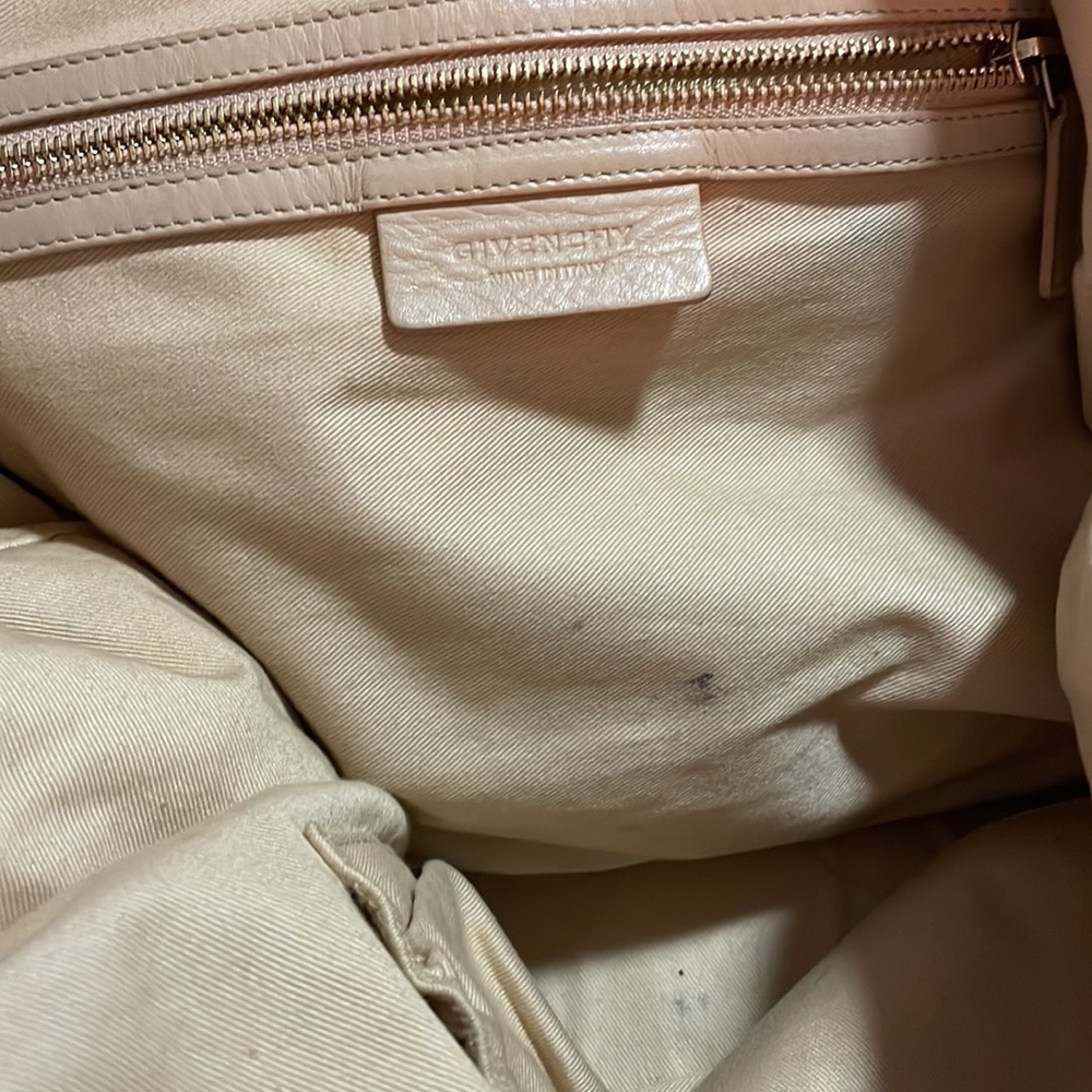 COPY - Givenchy Nightingale - Picture 7 of 9
